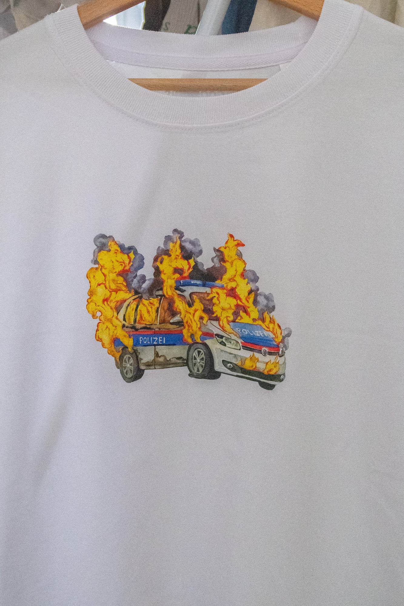 BURNING POLICE CAR LOOSE FIT T-SHIRT