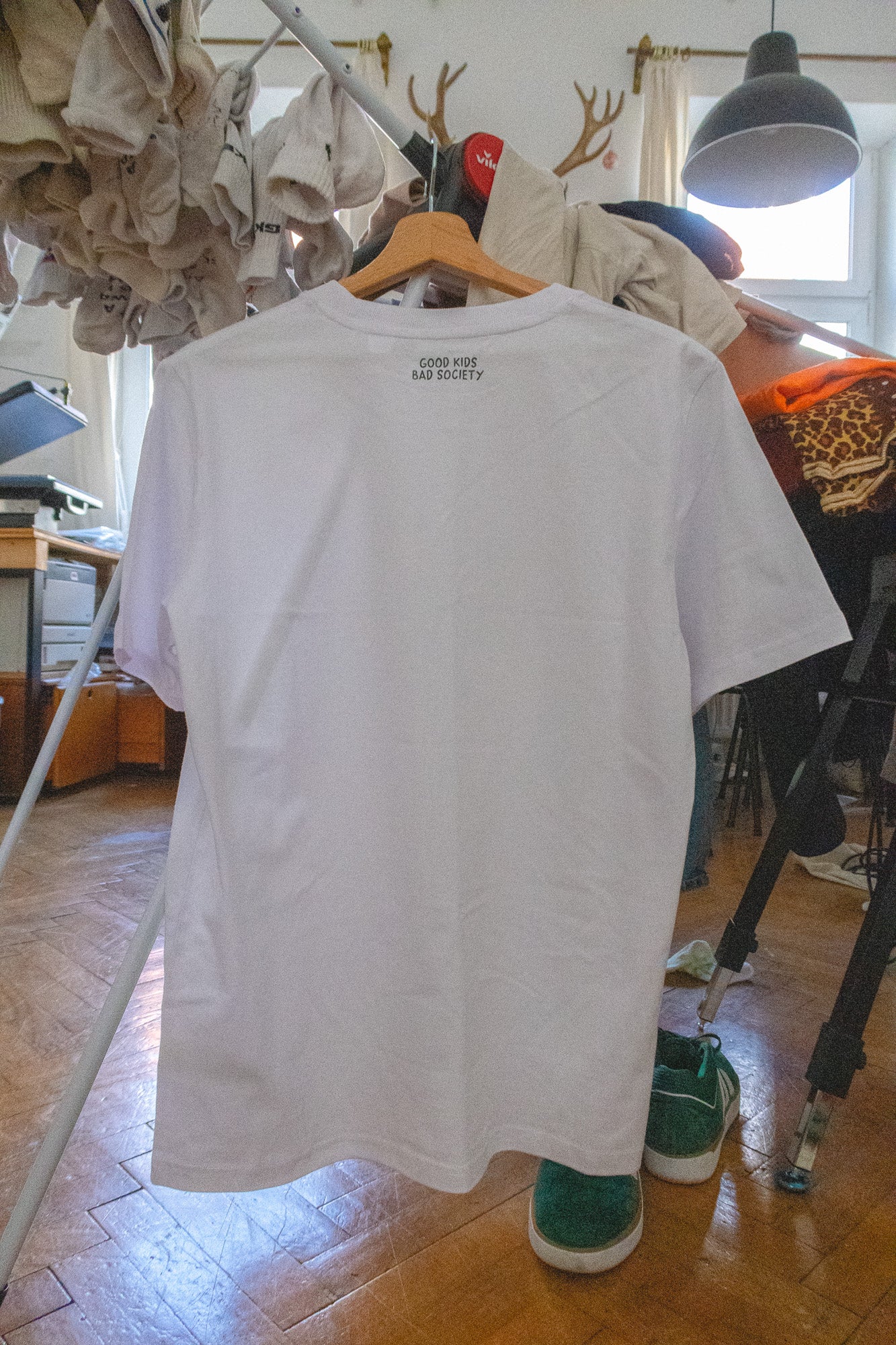 BURNING POLICE CAR LOOSE FIT T-SHIRT