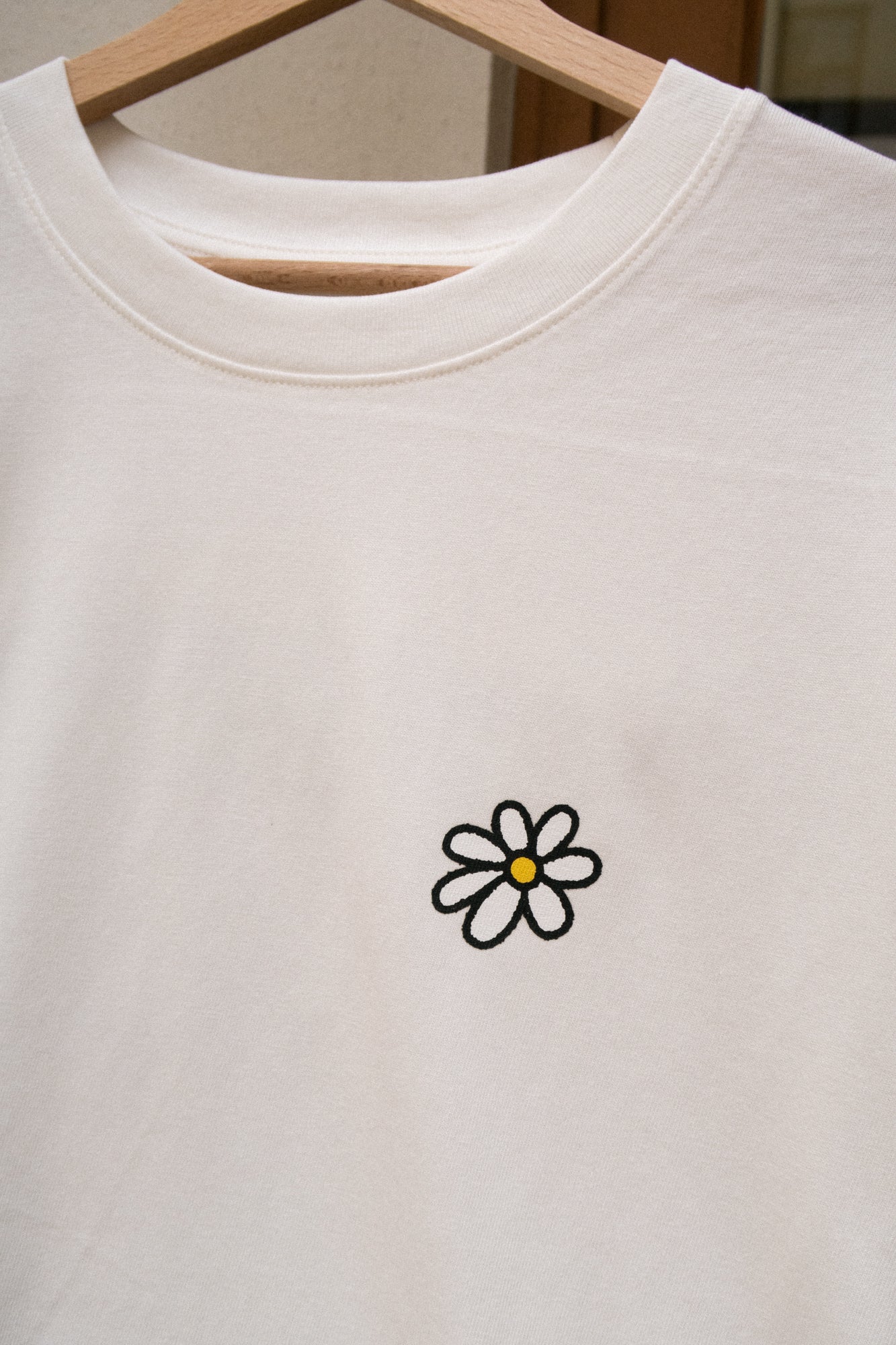 SHARING IS CARING LOOSE FIT T-SHIRT