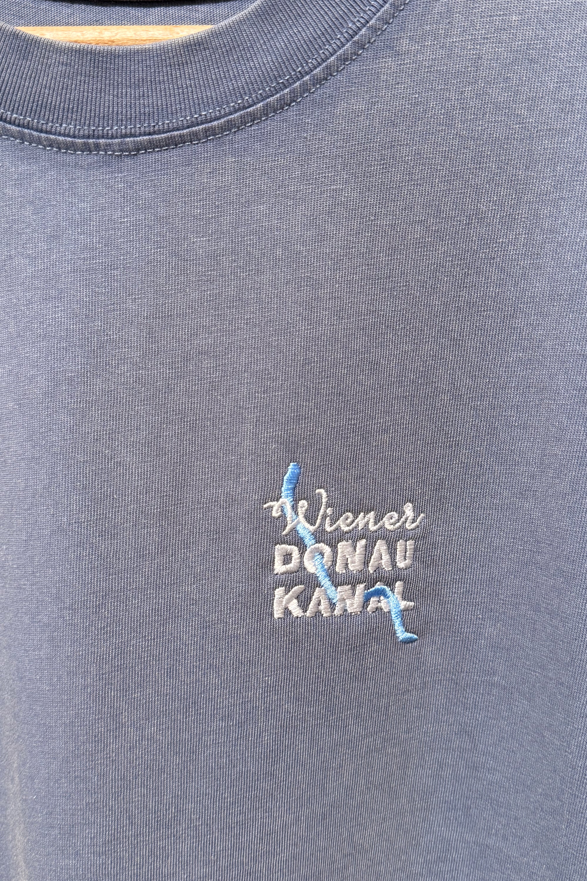 DONAUKANAL OVERSIZED T-SHIRT