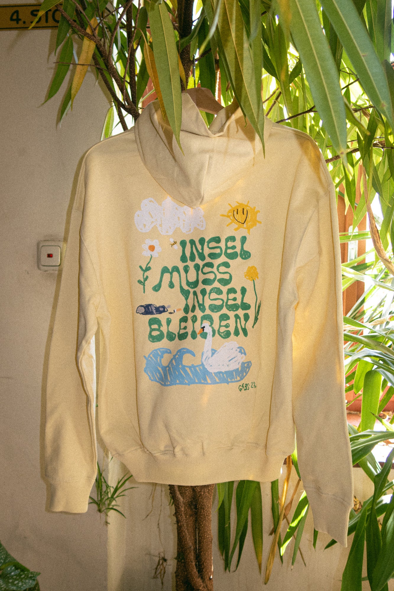 INSEL MUSS INSEL BLEIBEN OVERSIZED HOODIE